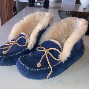 UGG Australia Alena slippers moccasins navy sz 8